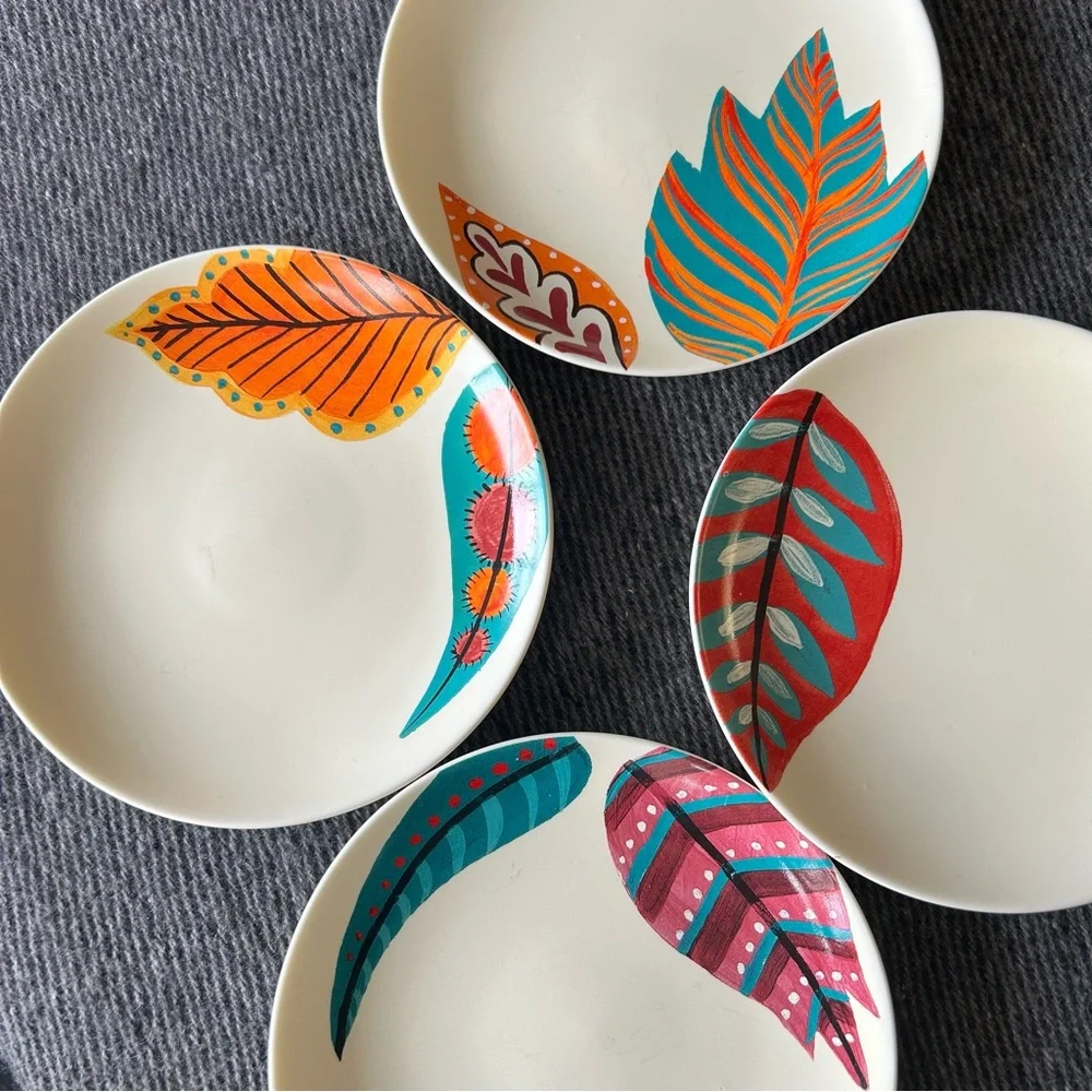 PAPER SOURCE ‘16 4-pcs Leaves Feathers Coll Hand-painted Matte Plates #0310267